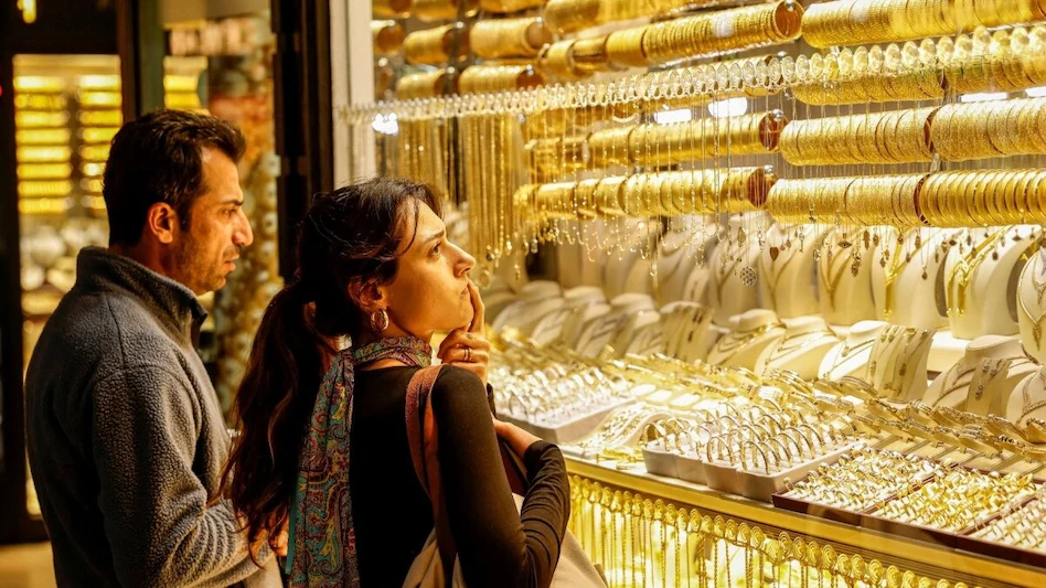Gold Prices Fall