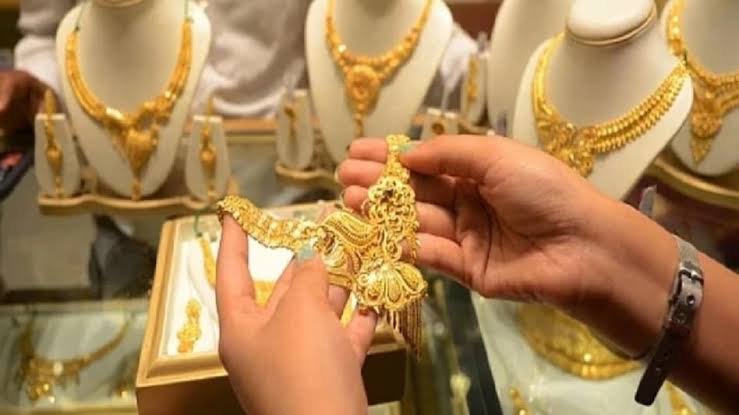 Gold Prices Fall