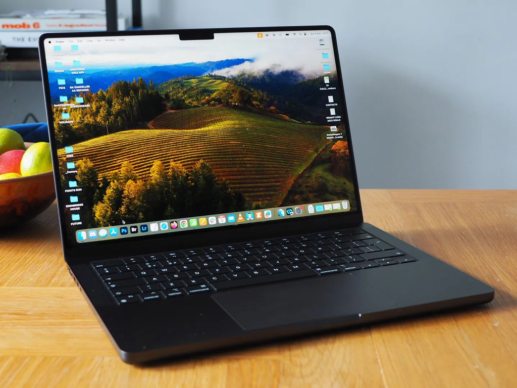 Apple Touchscreen MacBook and OLED iPad Mini Launch